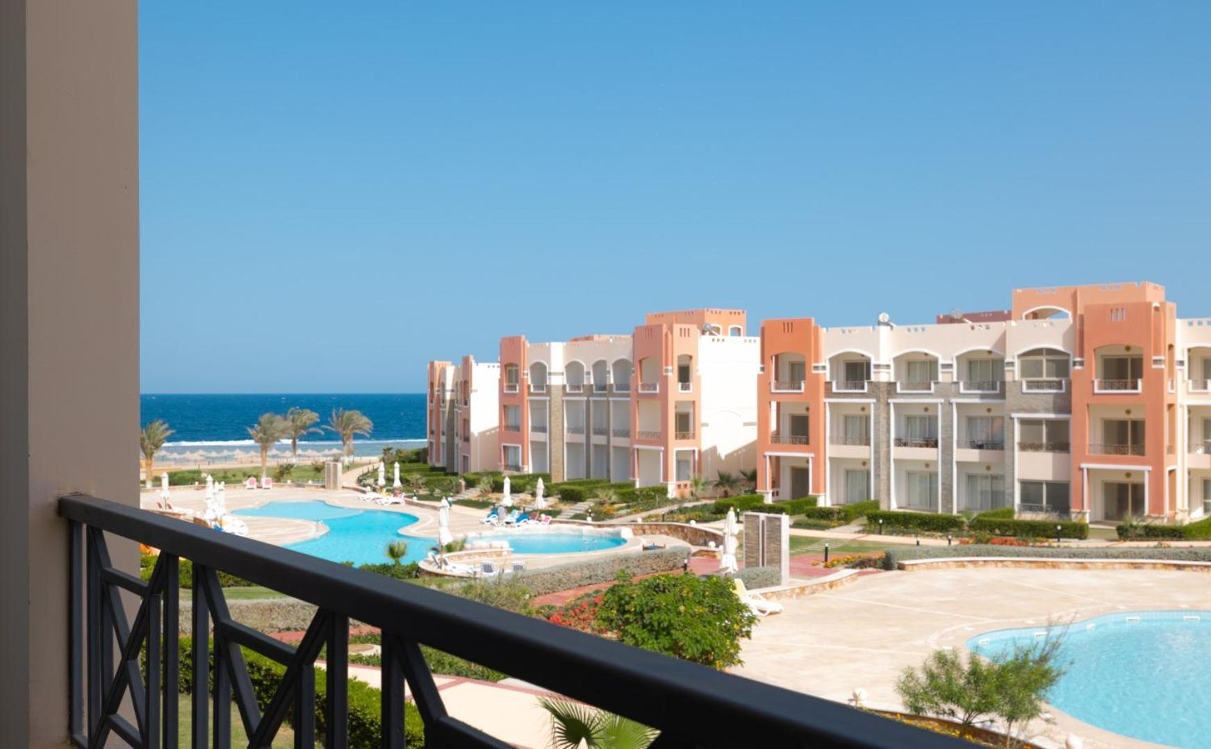 Oyster Bay Beach Resort Абу-Дабаб Экстерьер фото